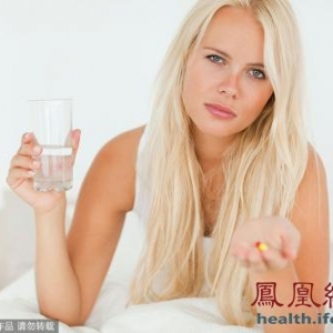 3种药矿泉水送服 会降低药效或丧命