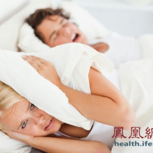 床上禁忌：夫妻这10大睡姿最伤身
