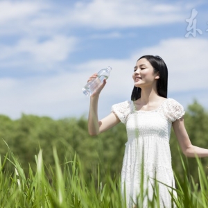 每天喝够8杯水真的健康吗