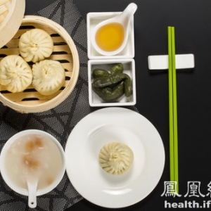 这10种食物宁愿丢掉也别放冰箱