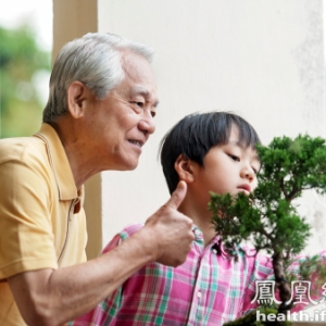 百岁老人越来越多 这样做更长寿