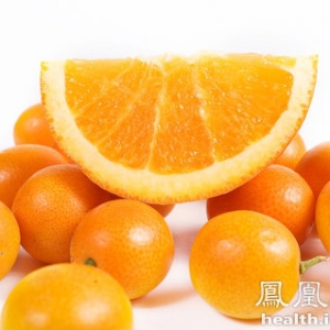 吃完橘子皮别扔 泡脚洗浴好处多