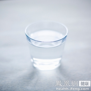 早起后第一杯水到底该怎么喝？