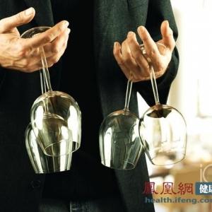警惕：酒后出现这症状 肝脏一定有问题