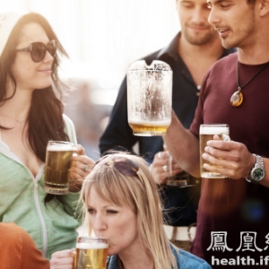 男人喝酒有7大惊人好处(图)