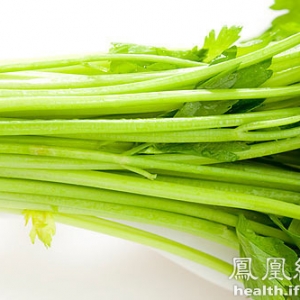 冬季天寒易犯高血压 吃点芹菜平肝降压